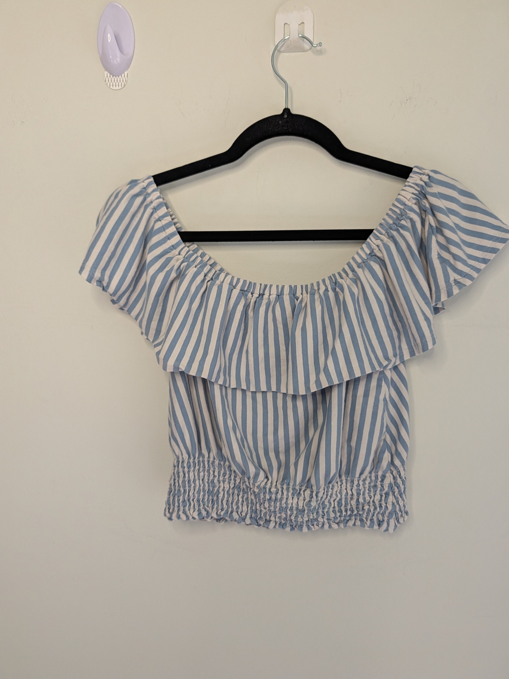 American Eagle Cold Shoulder Top Size Small - Picture 6 of 7
